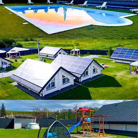 Canada Berehove  Exteriör bild