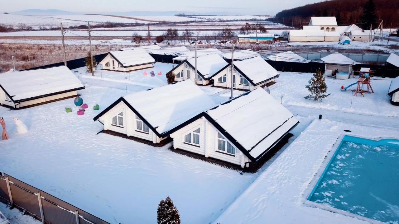 Canada Berehove  Exteriör bild